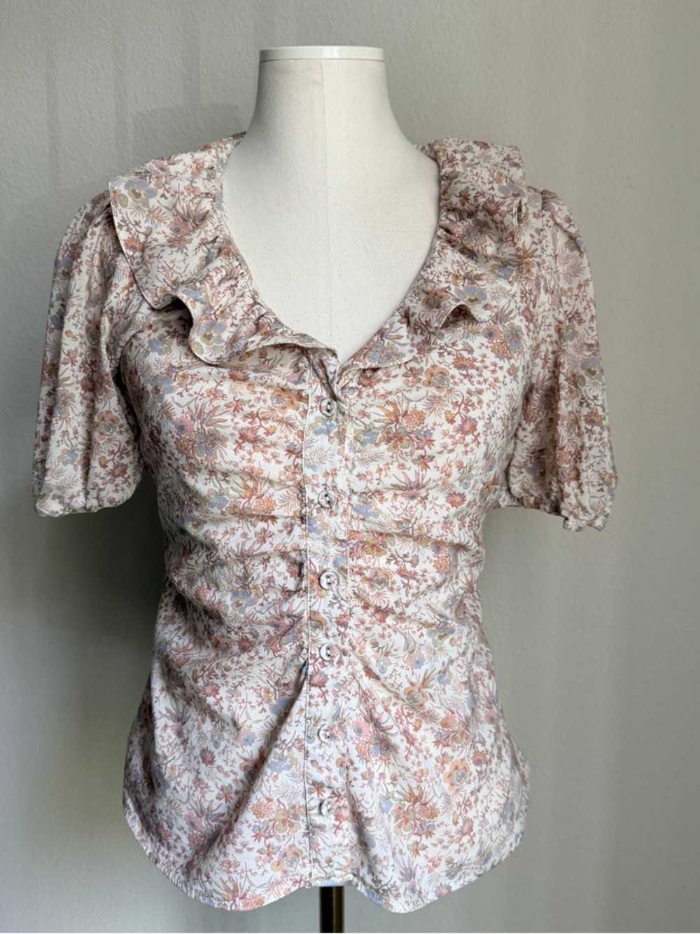 PAIGE Floral Ruffle Button-Front Blouse in Cream and Pink size 8